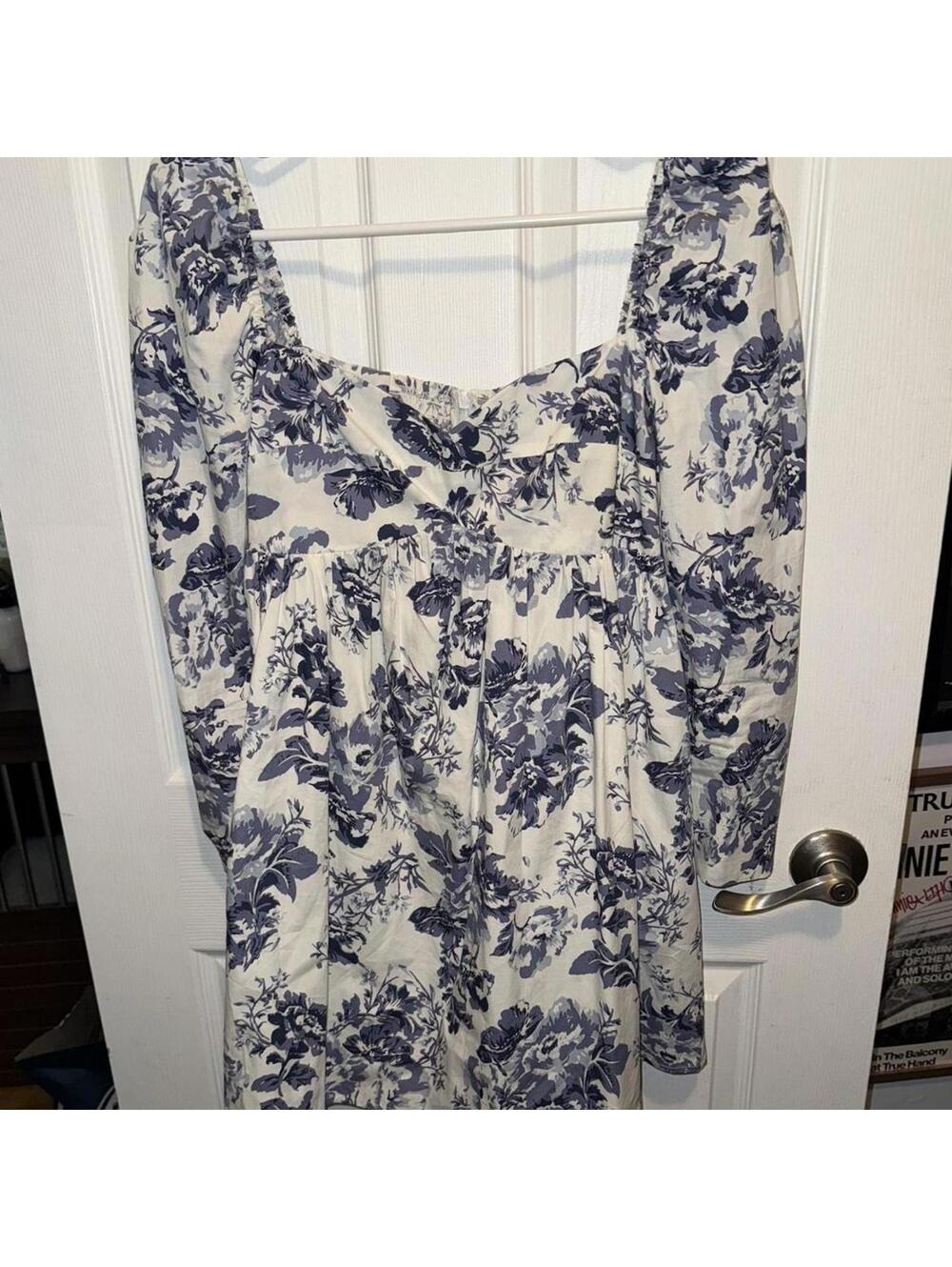 Kourt blue and white floral dress